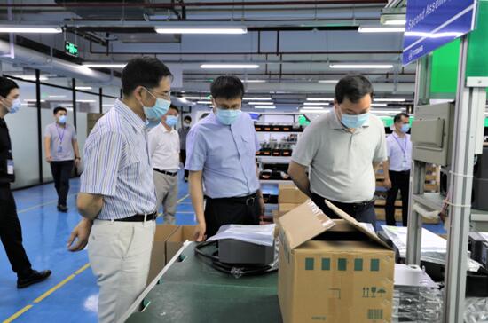 移動機器人六項標準終審會議在珠海順利舉行 行業(yè)專家蒞臨泰坦智能參觀指導